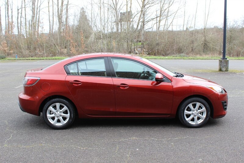 Used 2010 MAZDA MAZDA3 i Touring FWD image 5