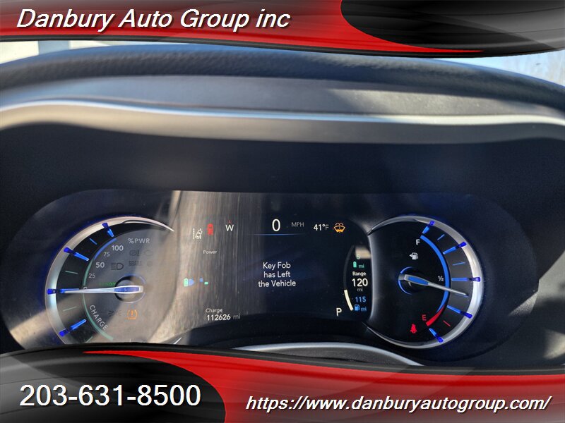 Used 2022 Chrysler Pacifica Touring-L FWD image 13