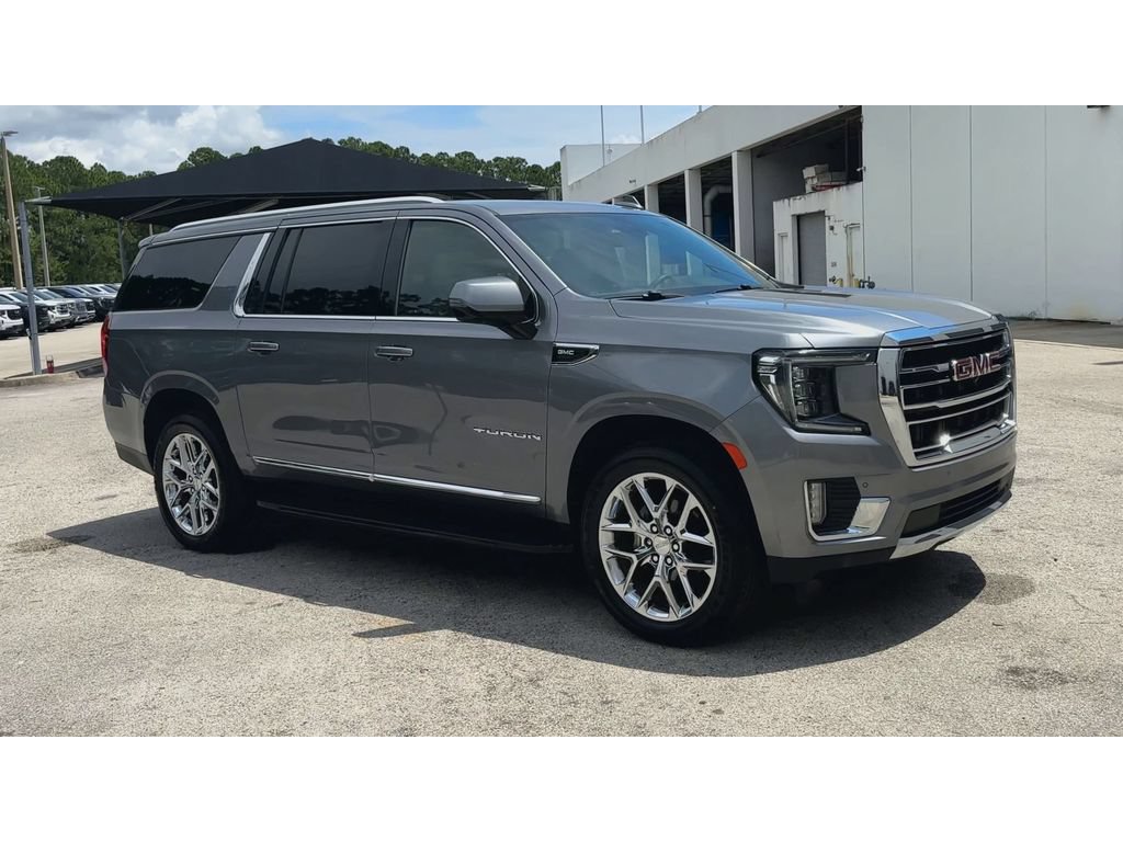 Certified 2022 GMC Yukon XL SLT w/ SLT Luxury Package RWD image 2