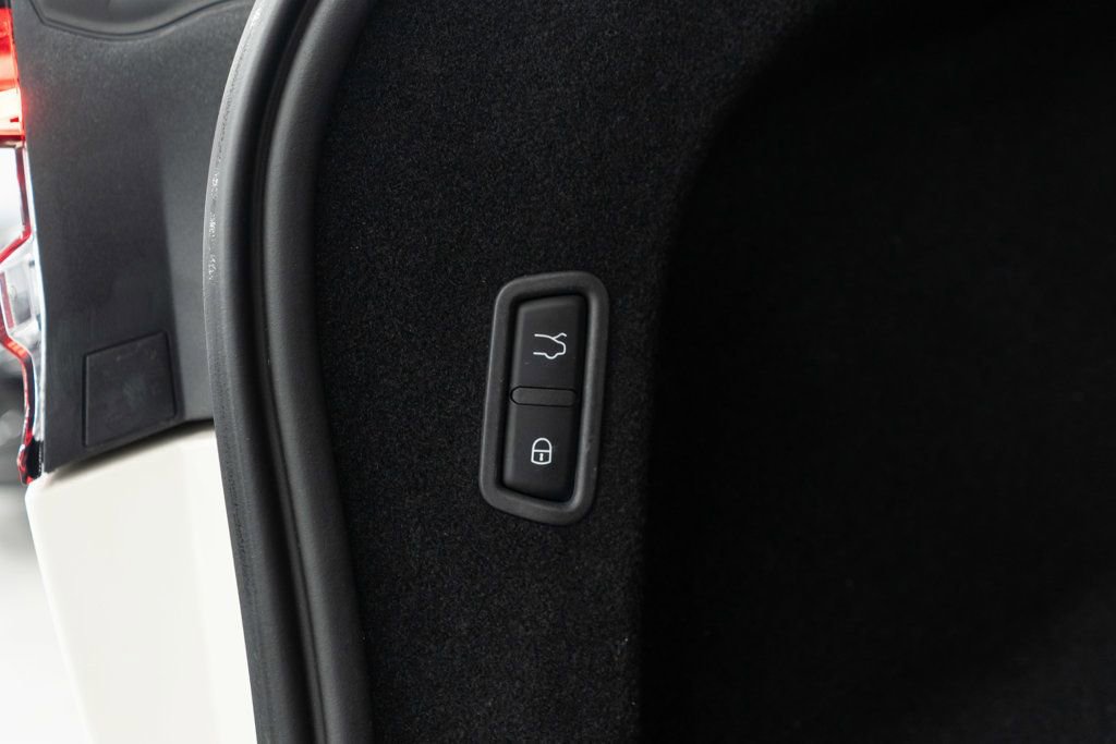 Used 2022 Maserati Levante GT AWD/4WD image 31