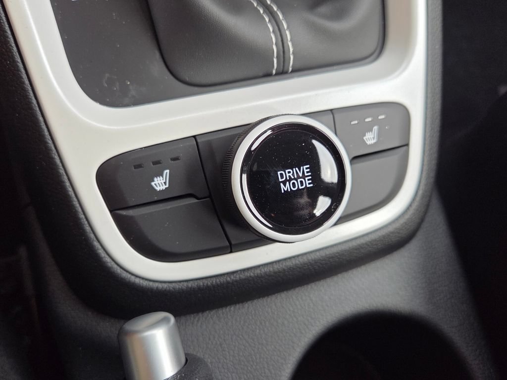 New 2025 Hyundai Venue Limited FWD image 22
