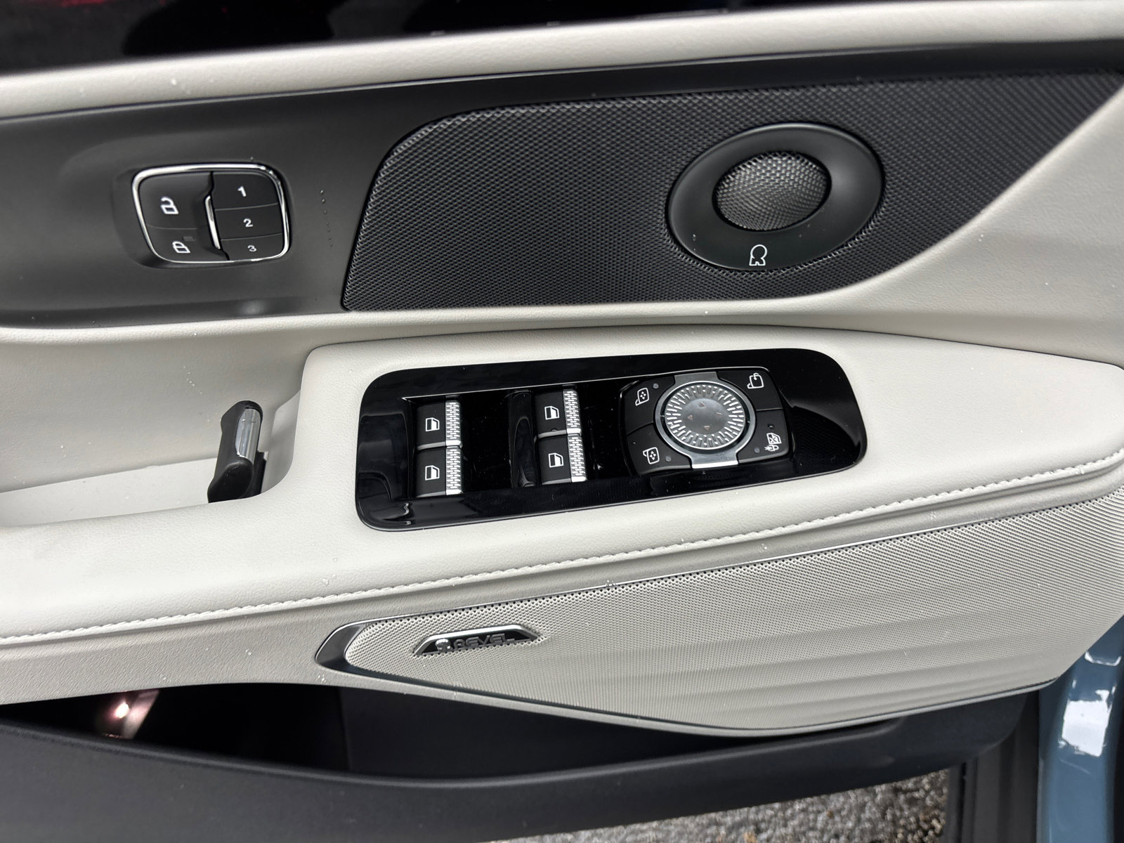 New 2026 Lincoln Nautilus Reserve image 13