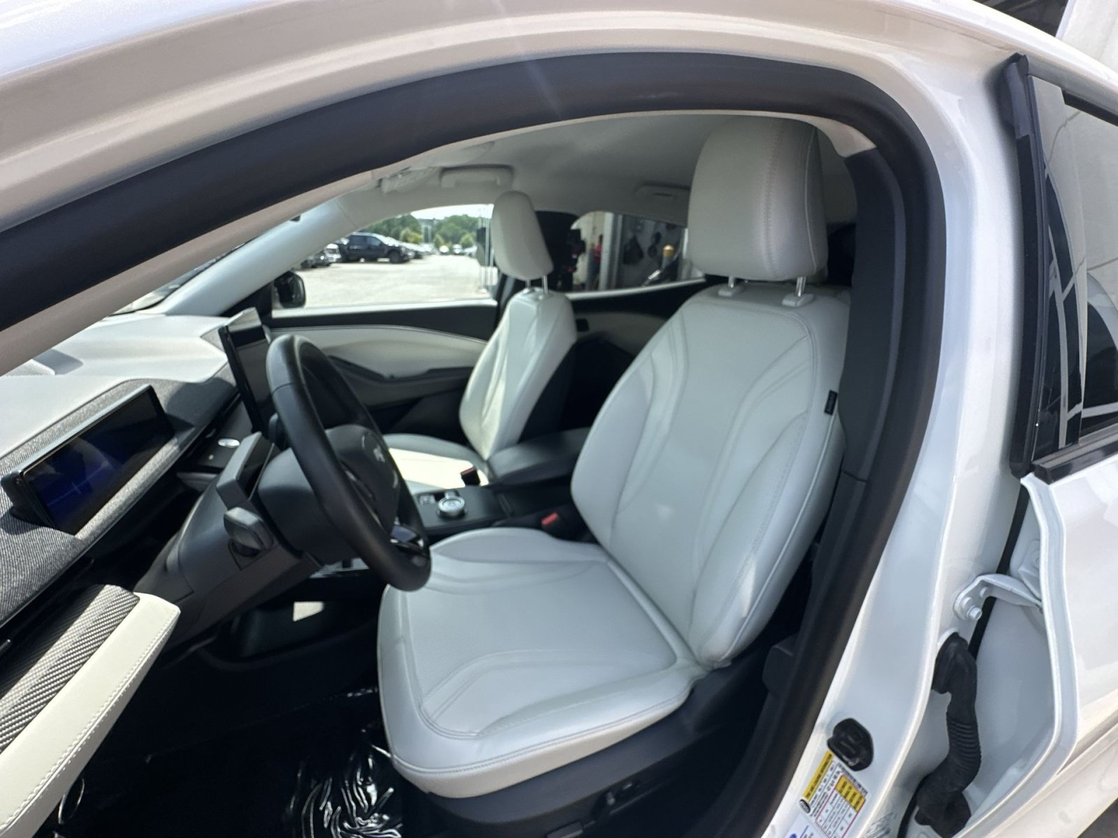 Used 2024 Ford Mustang Mach-E Premium AWD/4WD image 21