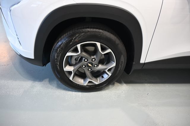 New 2026 Chevrolet Trax LT FWD image 28