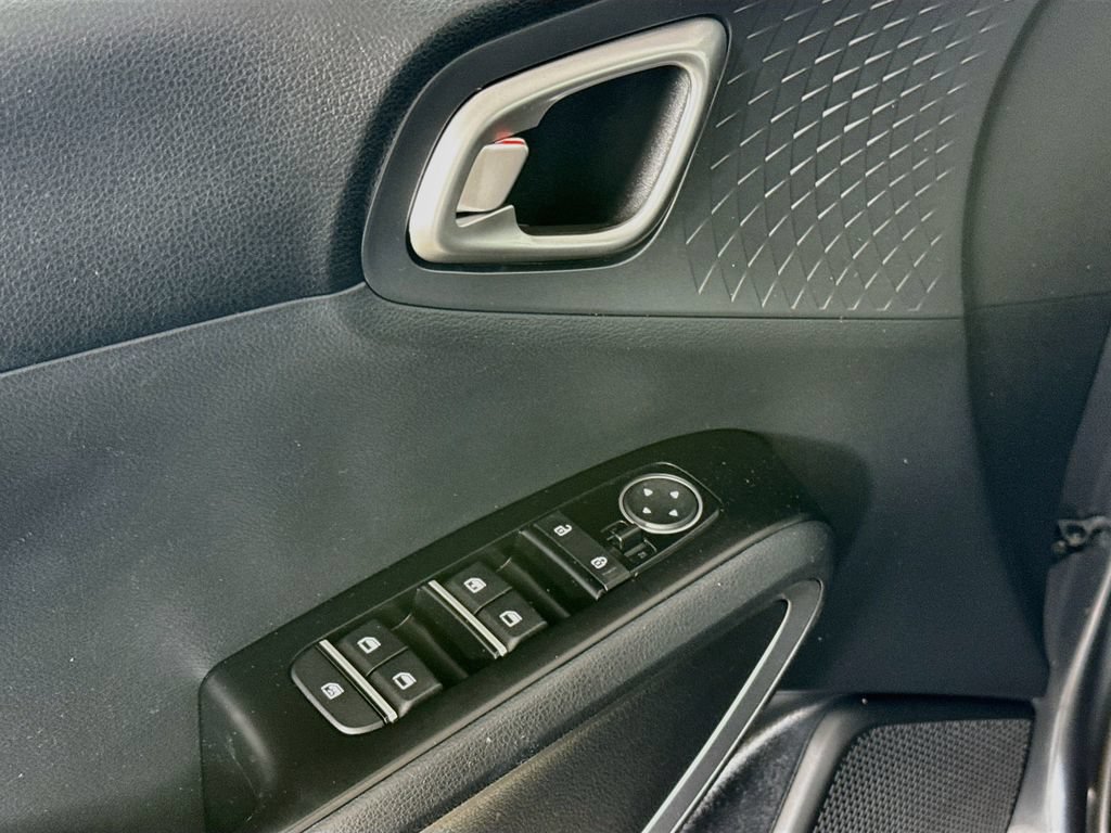 Used 2021 Kia Soul EX FWD image 20