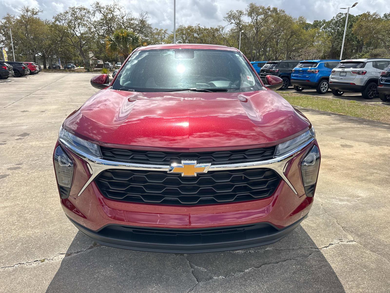 Used 2024 Chevrolet Trax LS w/ LS Convenience Package image 8