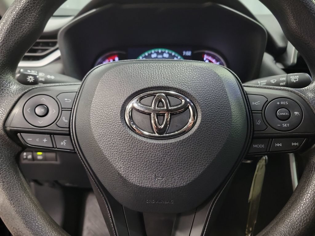 Used 2023 Toyota RAV4 LE AWD/4WD image 23