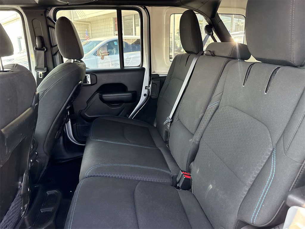 Used 2024 Jeep Wrangler Unlimited Rubicon 4xe image 12