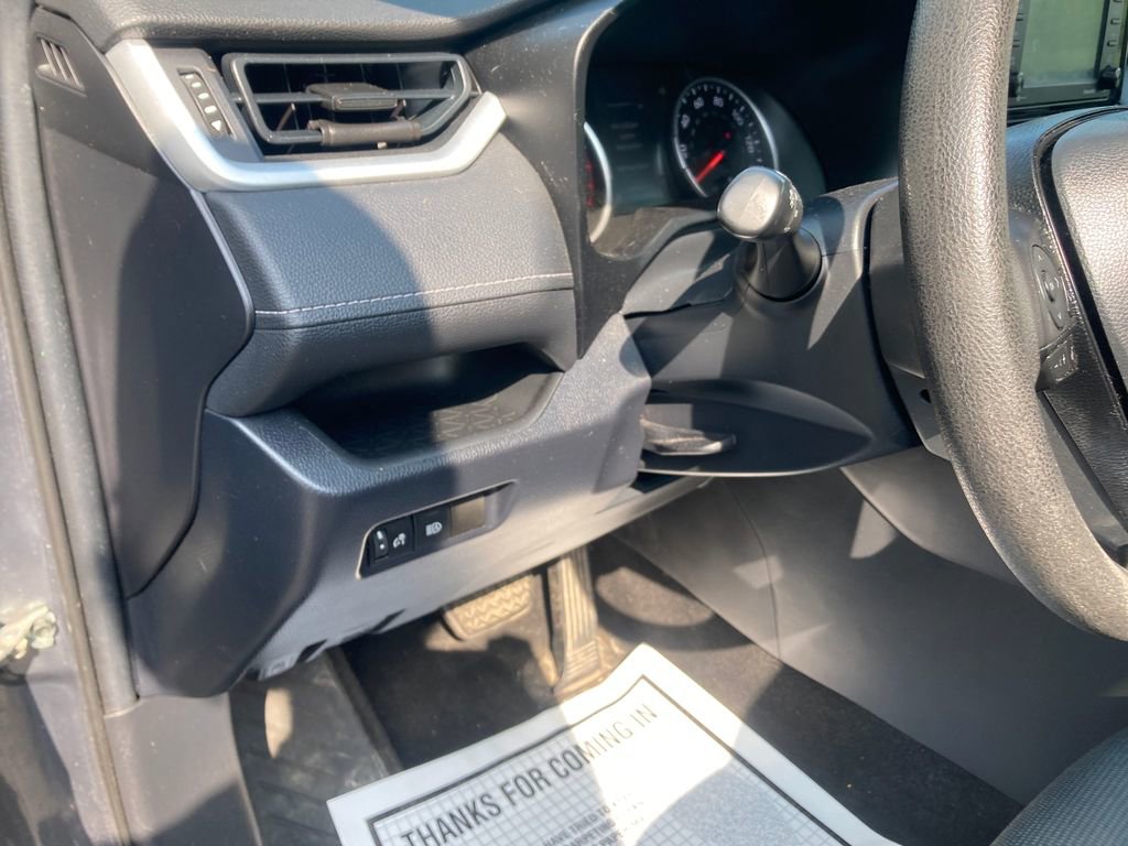 Used 2020 Toyota RAV4 LE image 16
