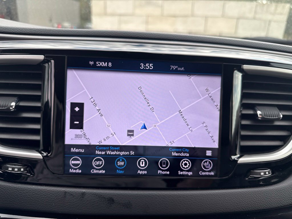 Used 2020 Chrysler Pacifica Touring-L Plus FWD image 11