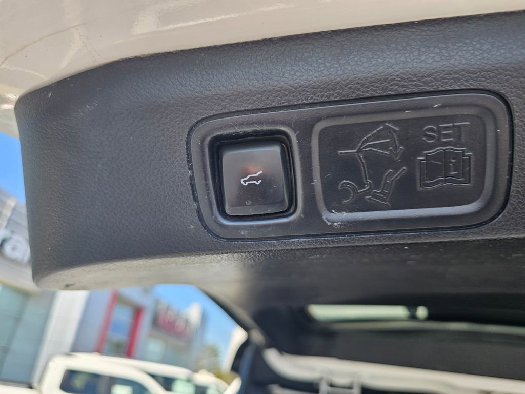 Used 2019 Ford Expedition Limited w/ Equipment Group 303A image 13