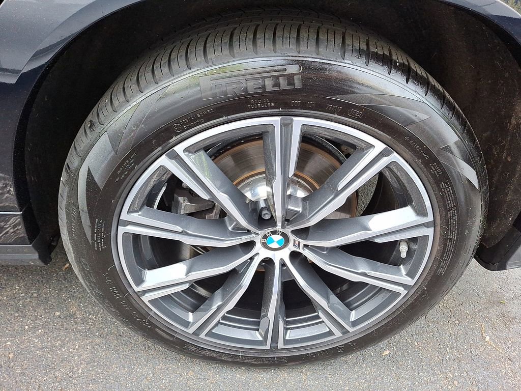 Certified 2024 BMW X6 xDrive40i AWD/4WD image 6