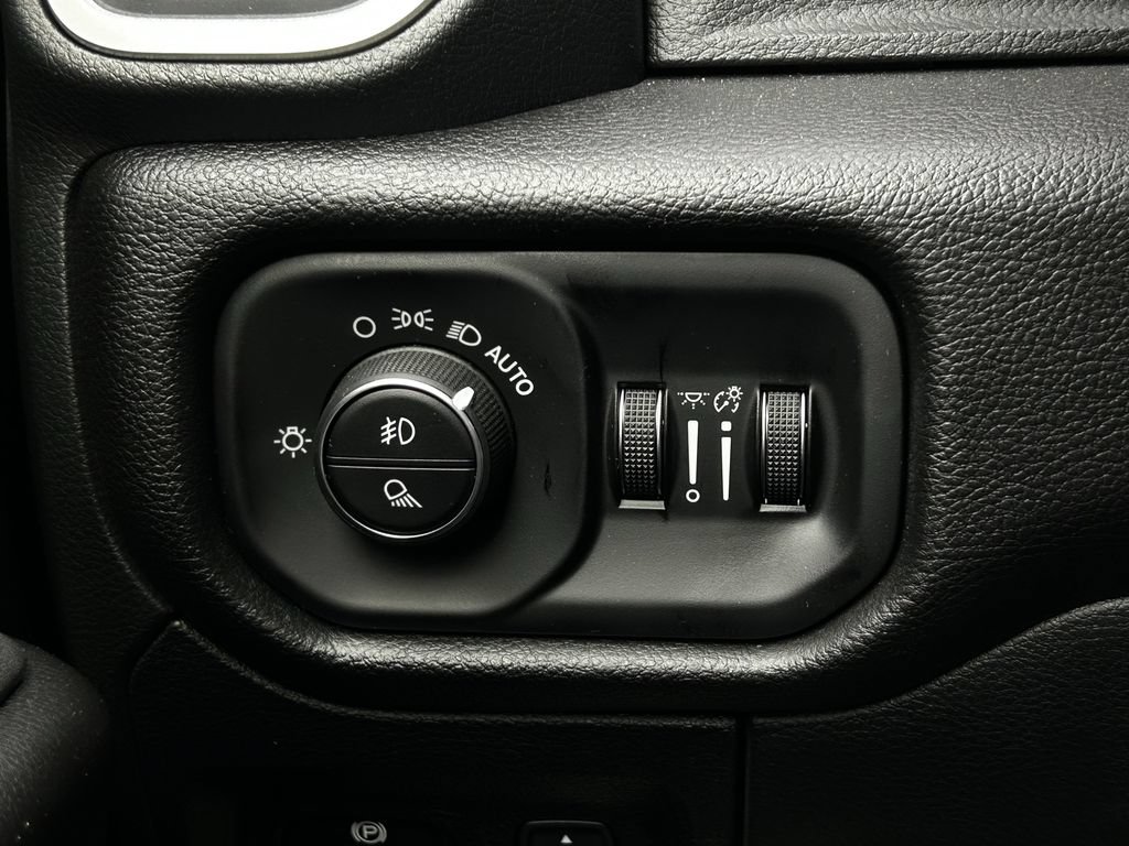 Used 2026 RAM 1500 Lone Star RWD image 27