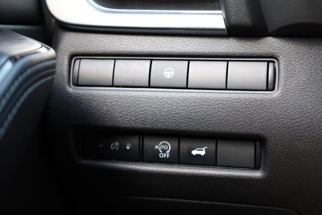 Certified 2025 Nissan Rogue SV w/ SV Premium Package image 21