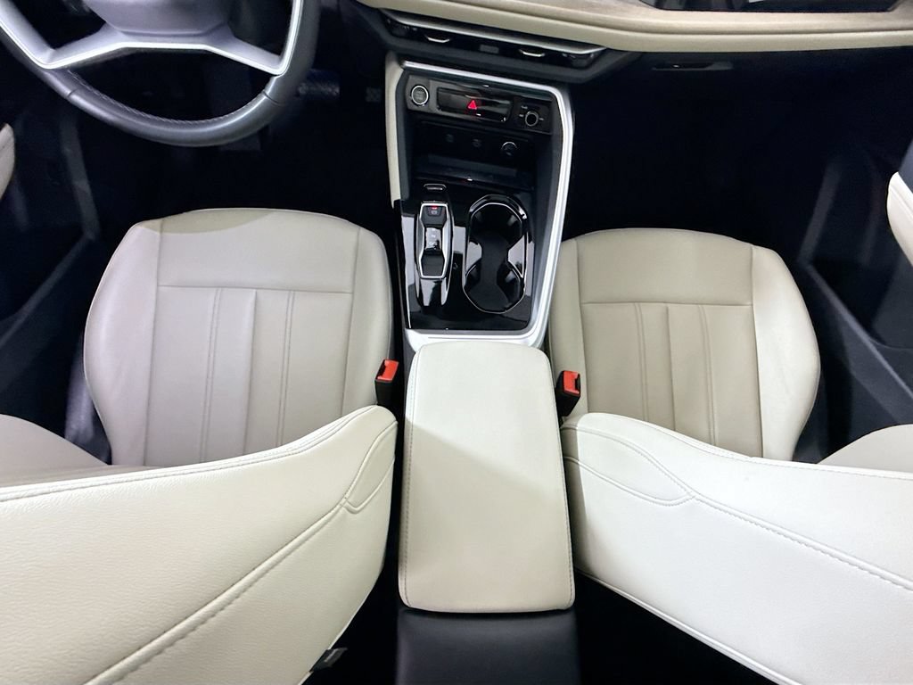 Used 2025 Audi Q5 Premium w/ Premium Plus AWD/4WD image 16