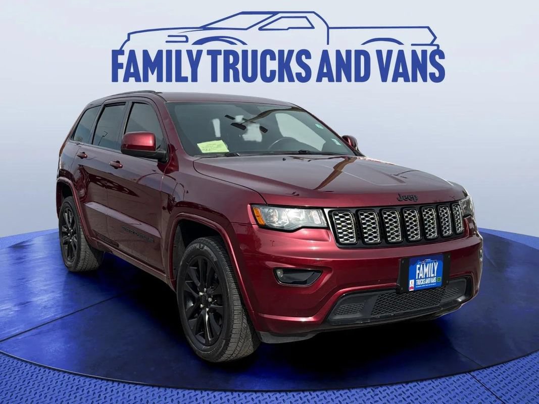 Used 2017 Jeep Grand Cherokee Altitude AWD/4WD image 7