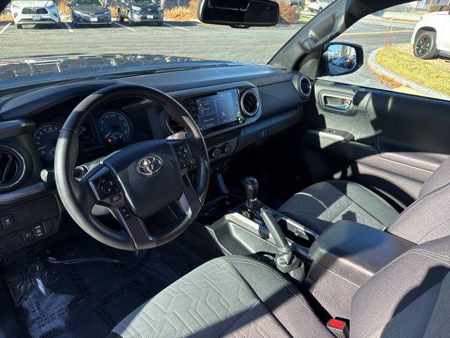 Certified 2020 Toyota Tacoma TRD Off-Road image 19