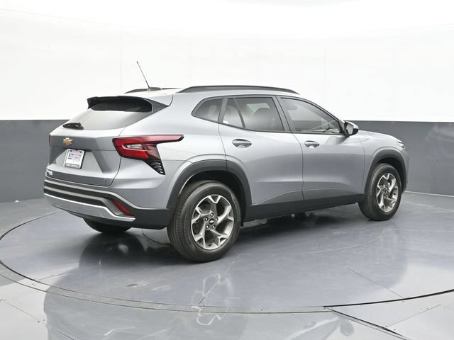 New 2026 Chevrolet Trax LT w/ Driver Confidence Package FWD image 10