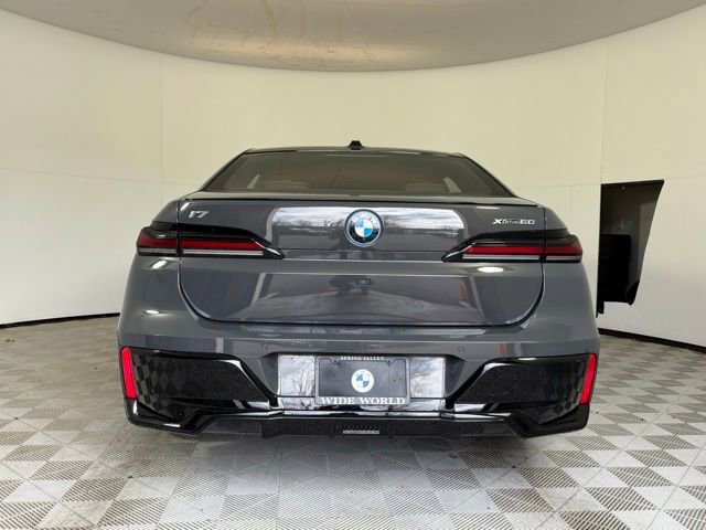 Used 2024 BMW i7 xDrive60 w/ Executive Package image 6