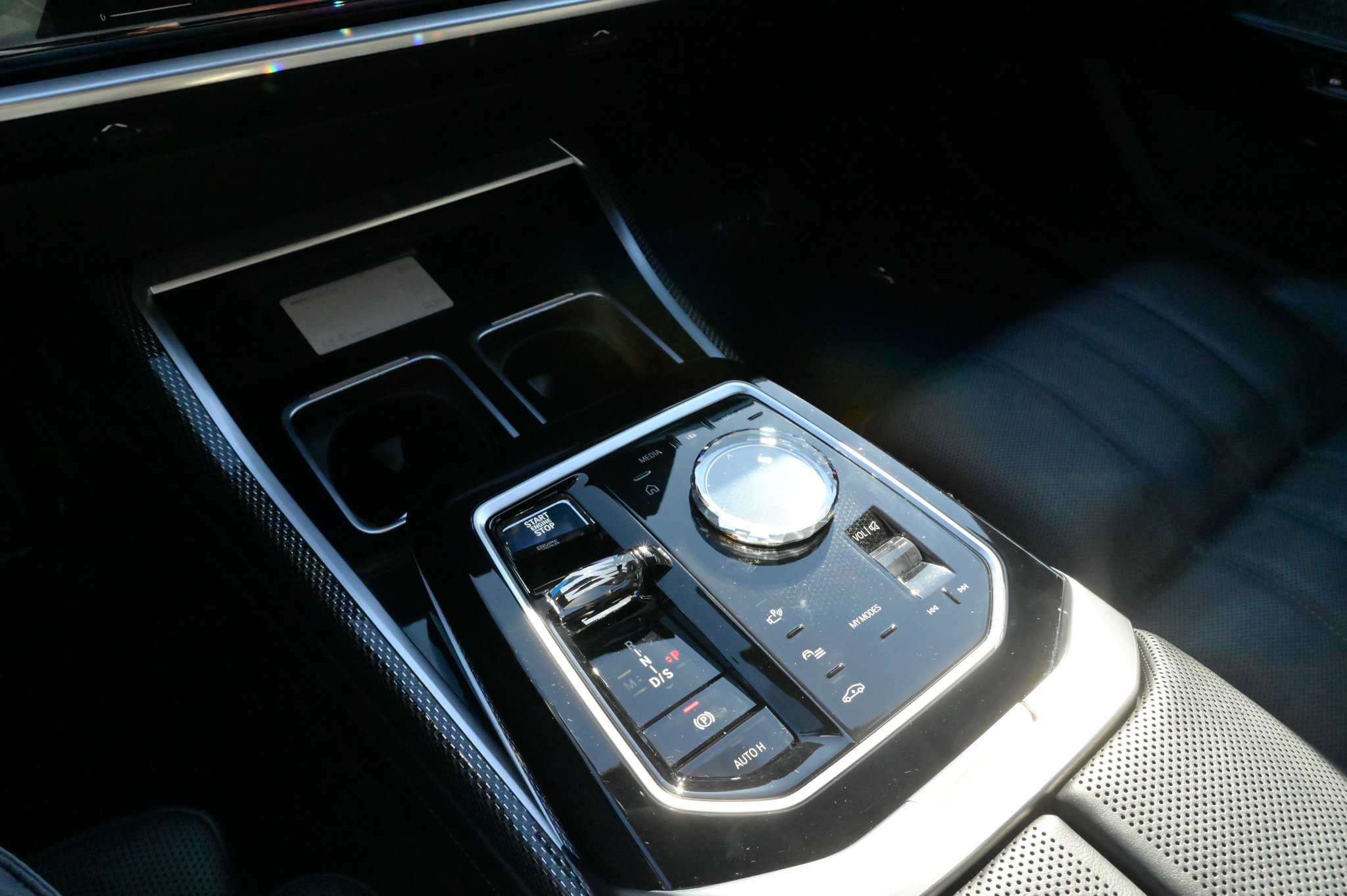 Used 2023 BMW 760i xDrive w/ Executive Package image 28