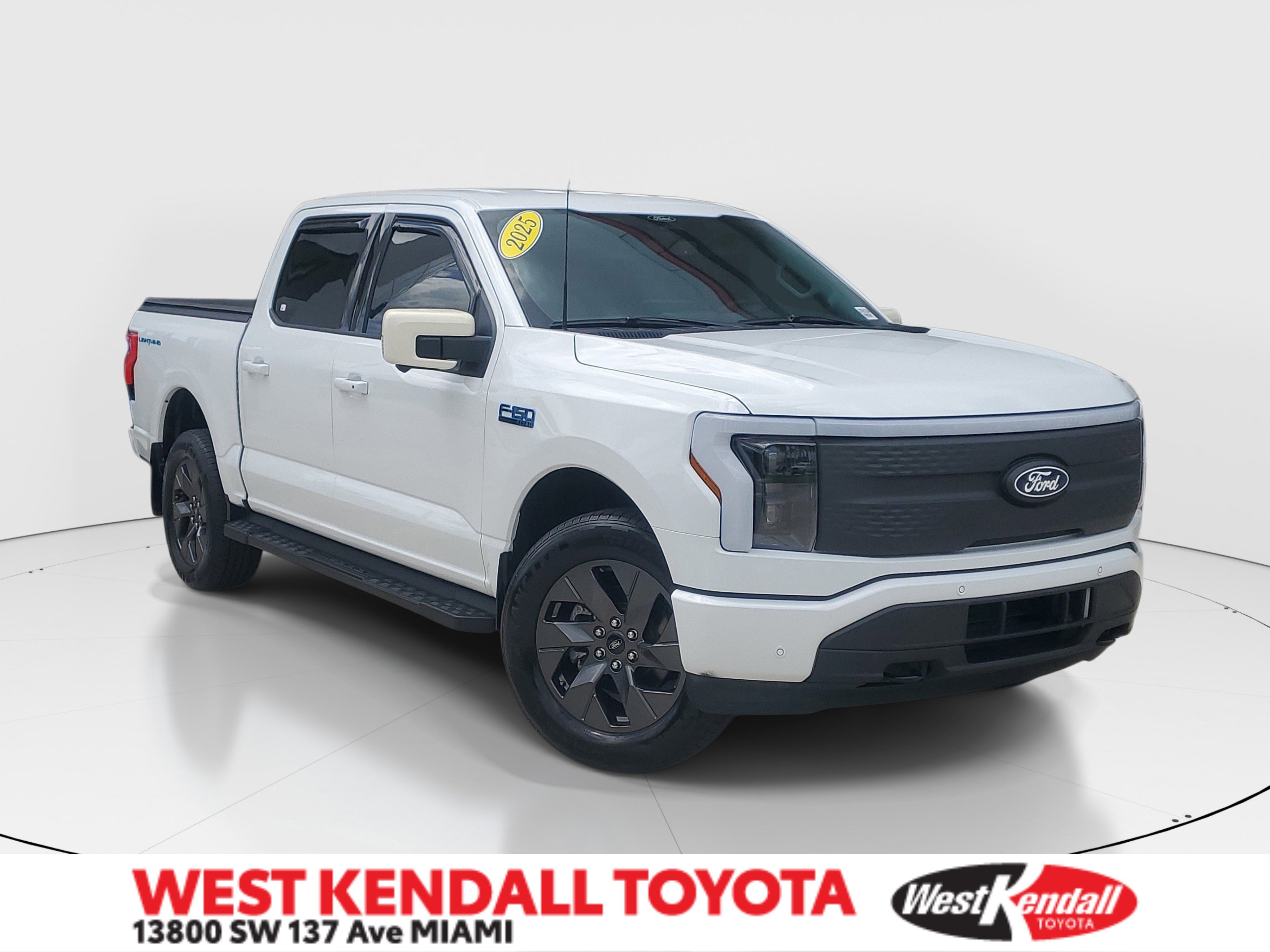 Used 2025 Ford F150 Lightning Flash AWD/4WD image 1