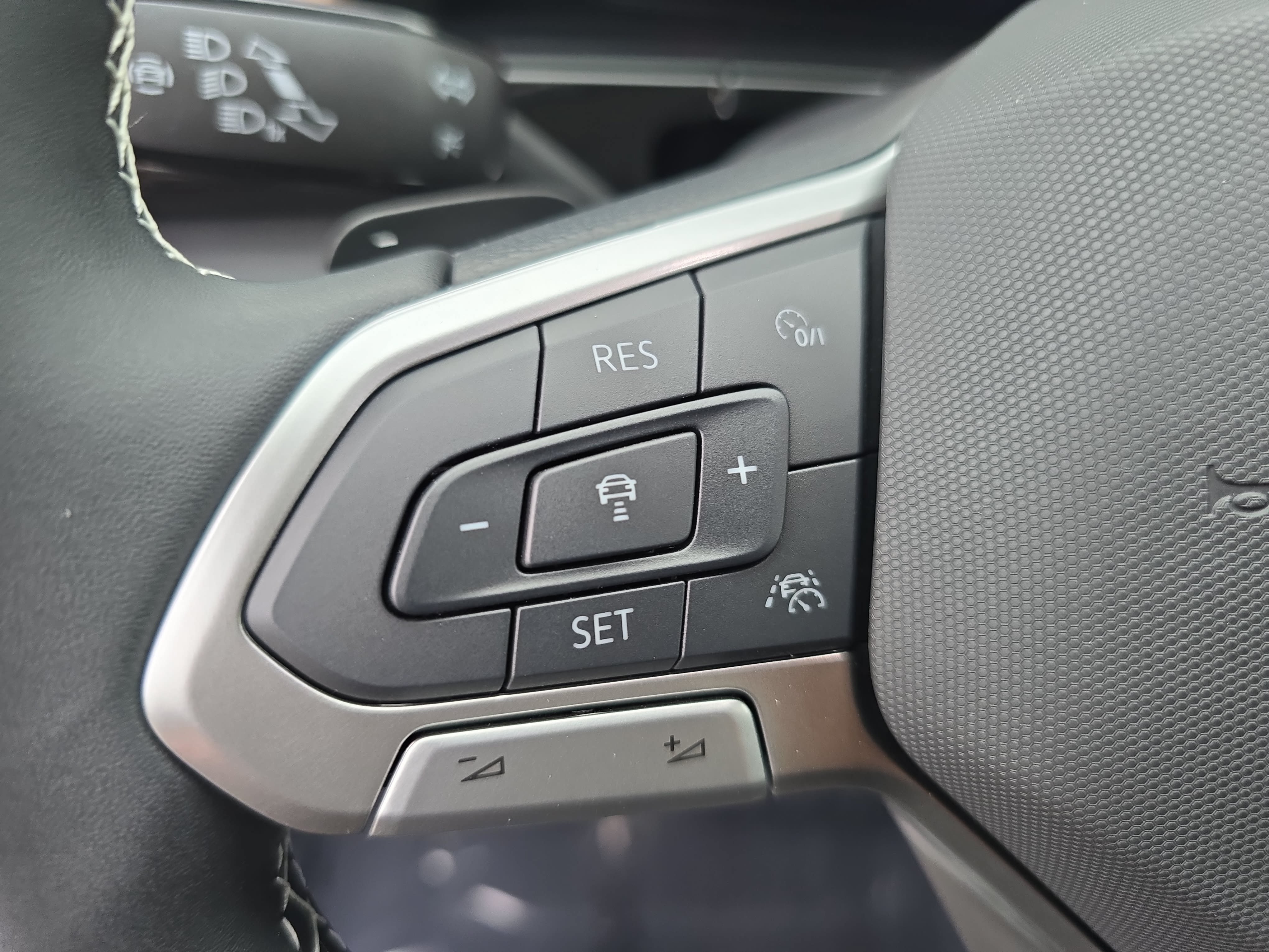 New 2026 Volkswagen Atlas SE AWD/4WD image 18