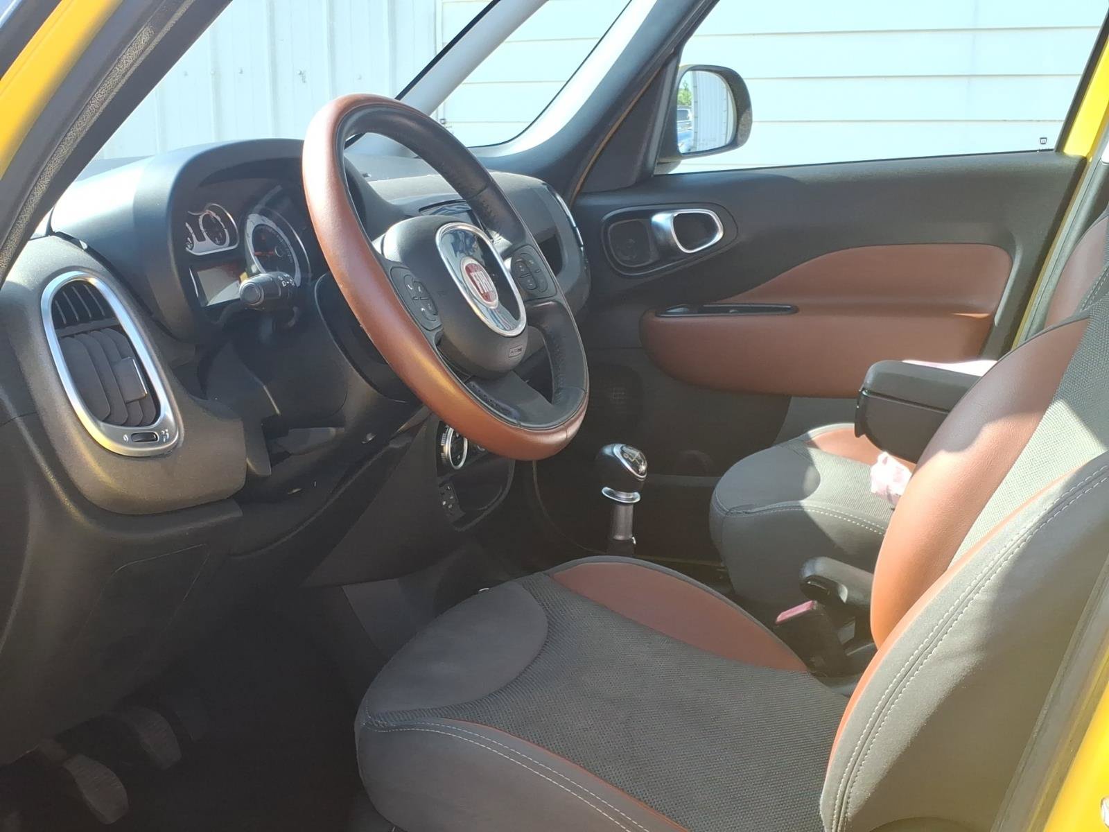 Used 2014 FIAT 500L Trekking w/ Popular Equipment Group FWD image 7
