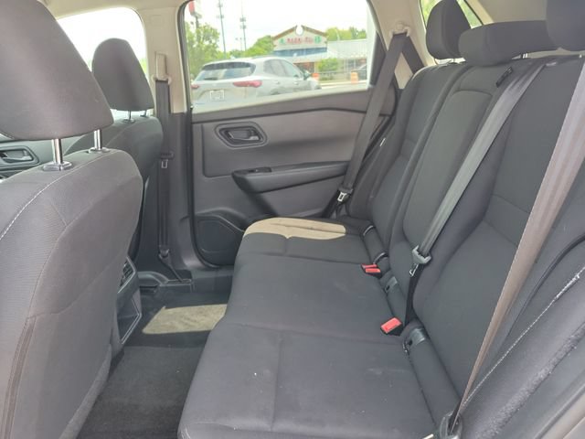 Used 2024 Nissan Rogue S AWD/4WD image 10