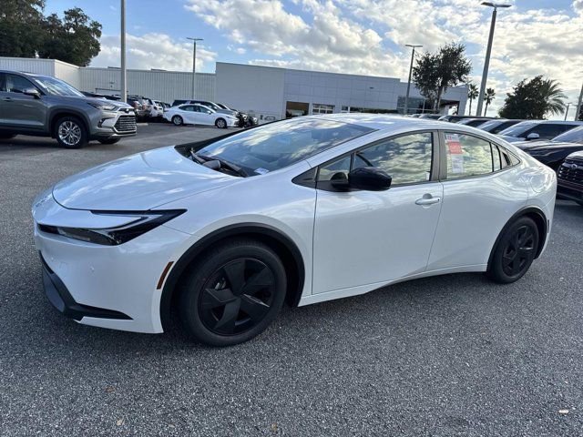 New 2026 Toyota Prius LE FWD image 5