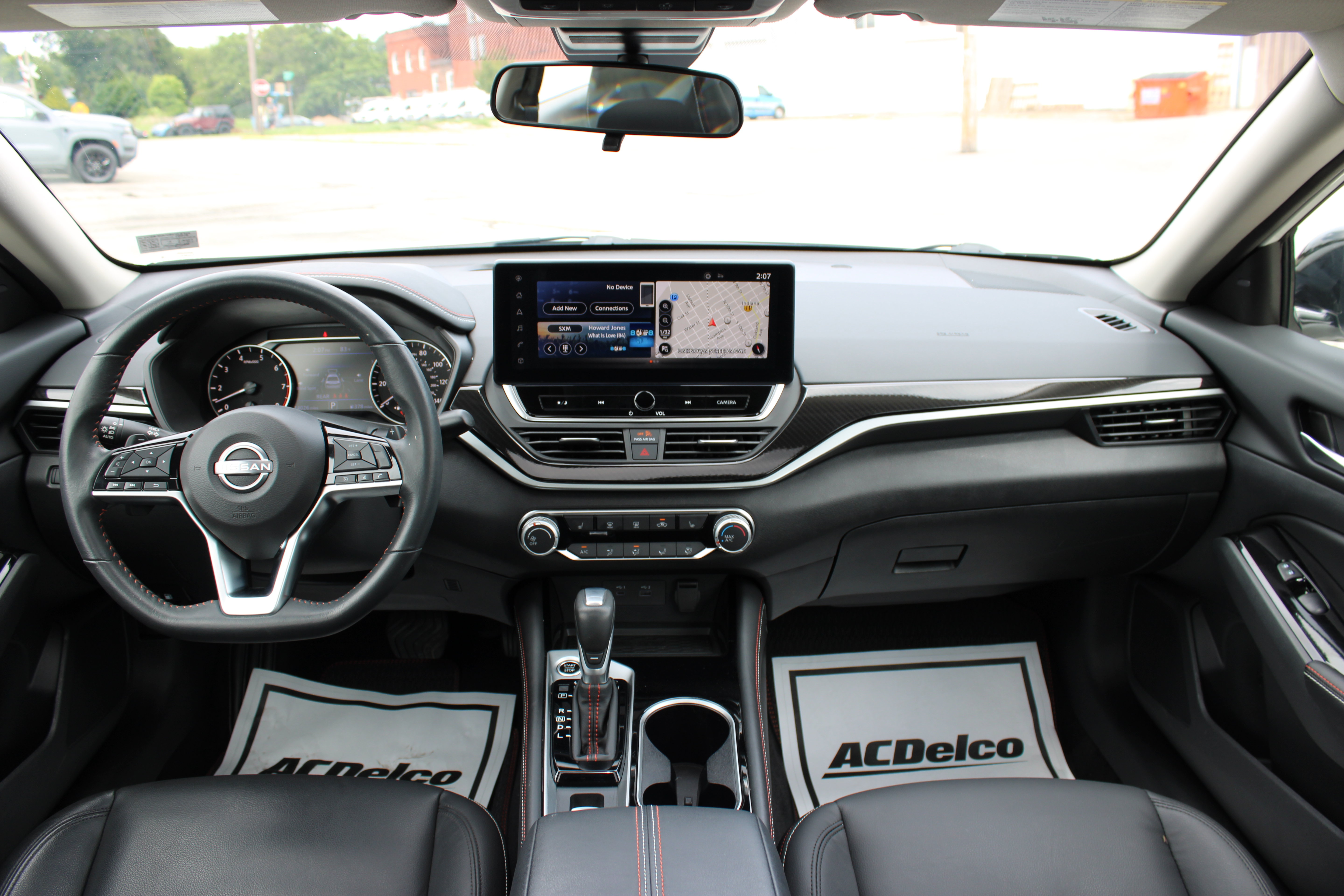Certified 2024 Nissan Altima 2.5 SR w/ SR Premium Package AWD/4WD image 14