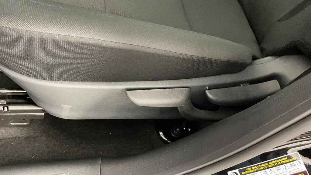 New 2025 Nissan Kicks Play S FWD image 30