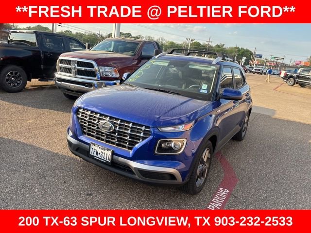 Used 2023 Hyundai Venue Limited image 3