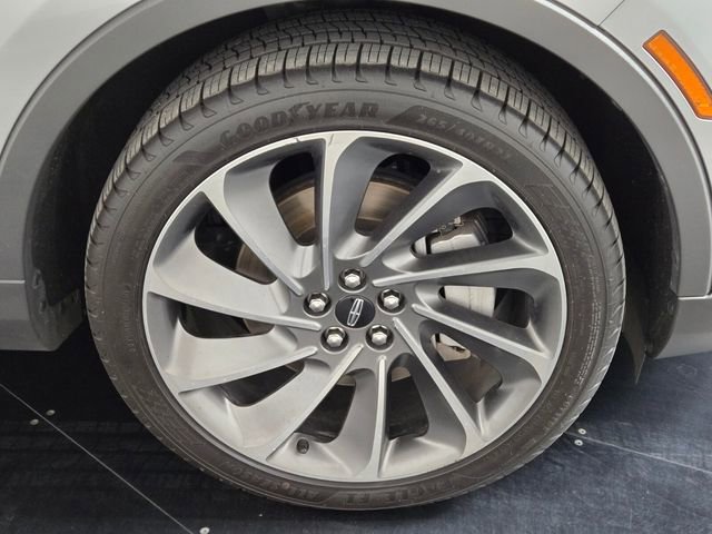 Used 2021 Lincoln Nautilus Reserve w/ Equipment Group 202A image 9