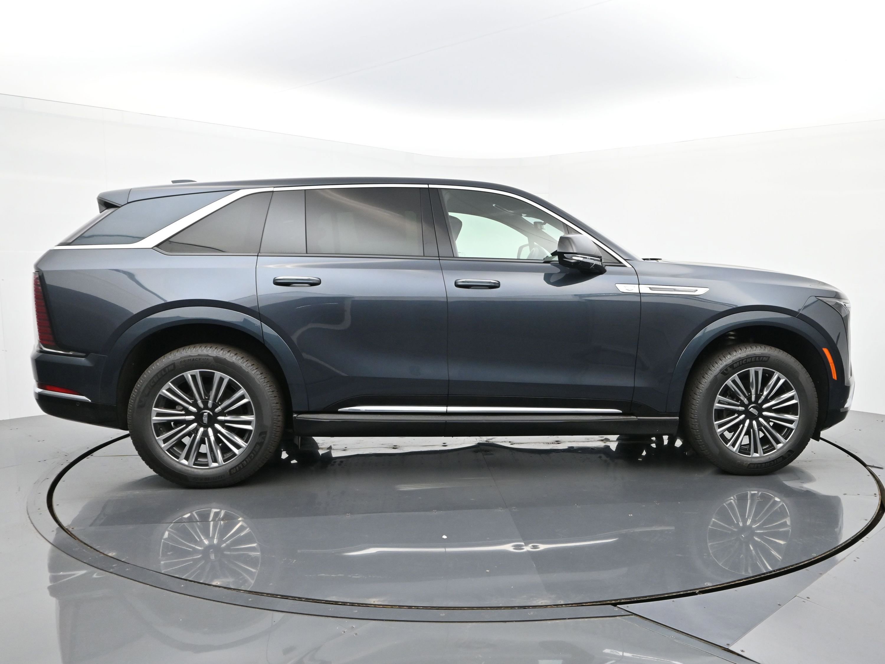 New 2026 Cadillac Escalade IQ Luxury 1 w/ LPO, Floor Liner Package image 6