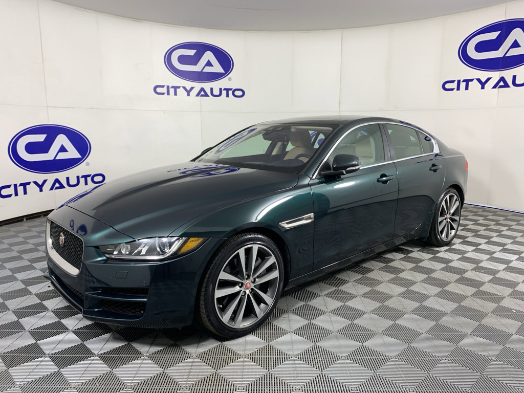 Used 2017 Jaguar XE Prestige image 7