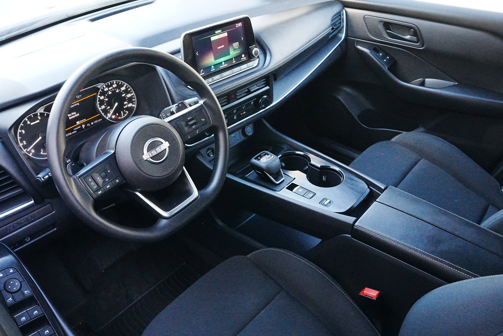 Used 2024 Nissan Rogue S image 8