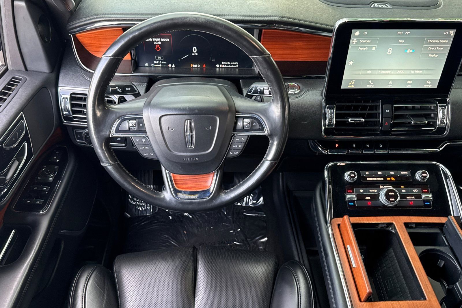 Used 2019 Lincoln Navigator L Select image 14