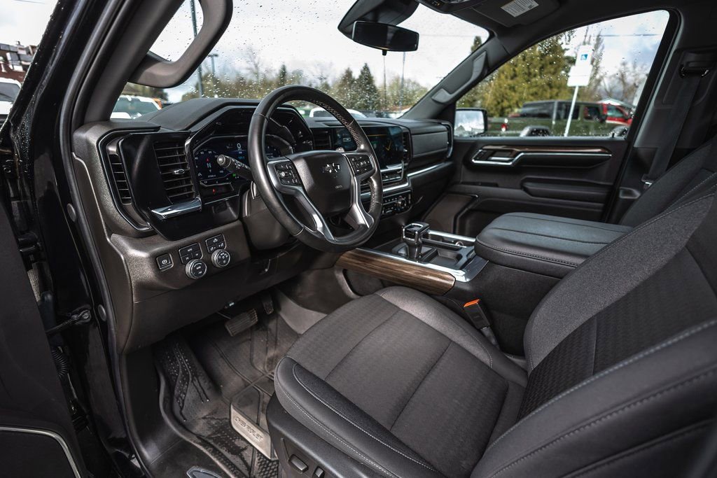 Used 2024 Chevrolet Silverado 1500 RST image 25