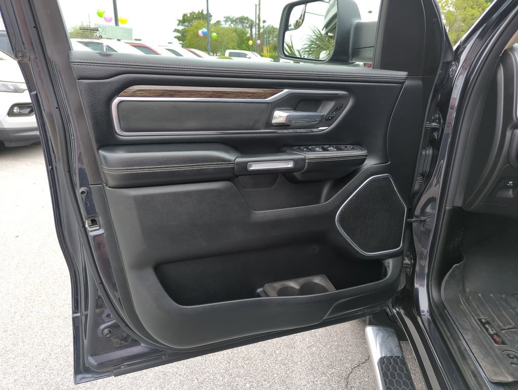 Used 2019 RAM 1500 Laramie image 18