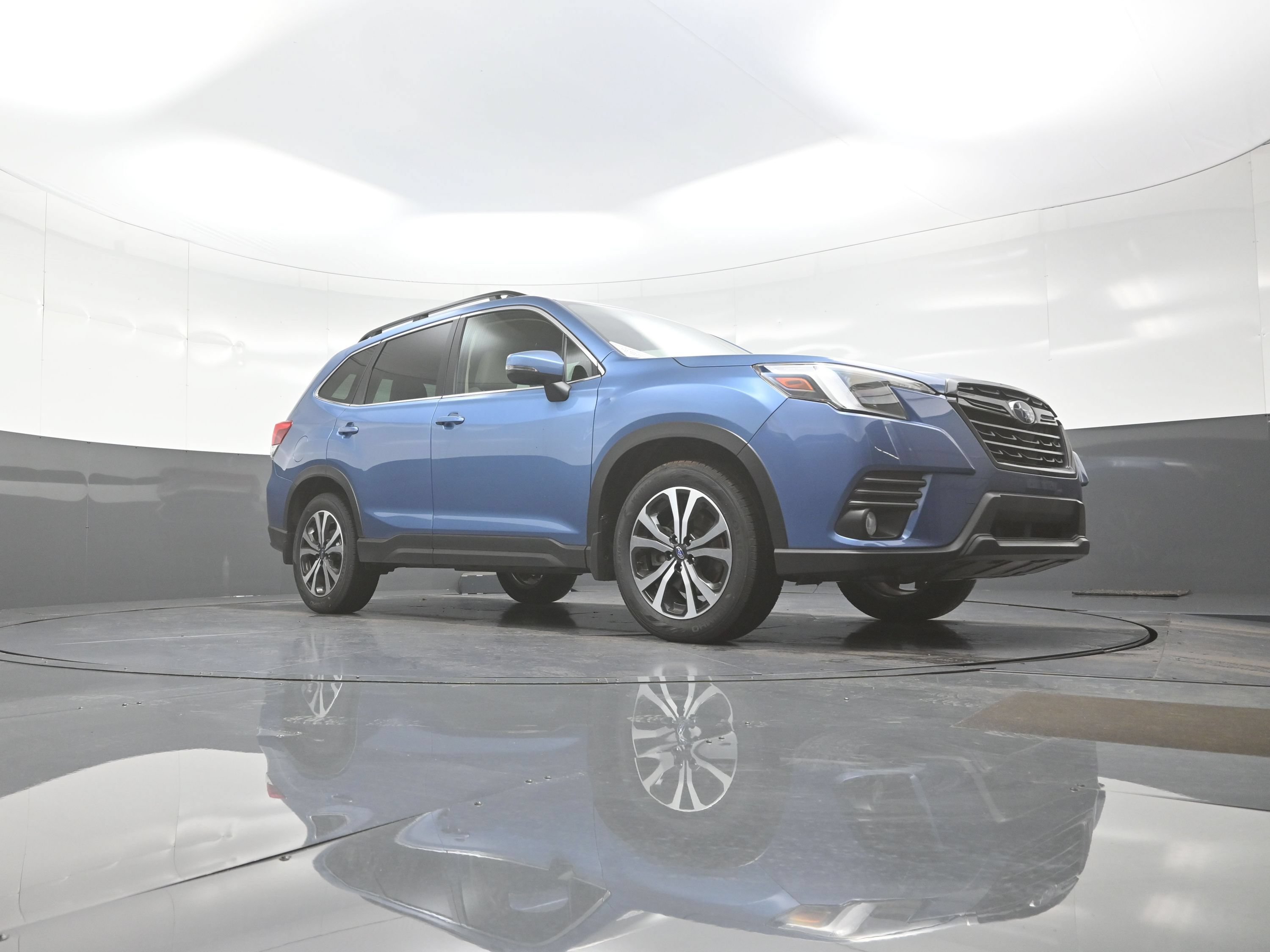 Used 2022 Subaru Forester Limited AWD/4WD image 9