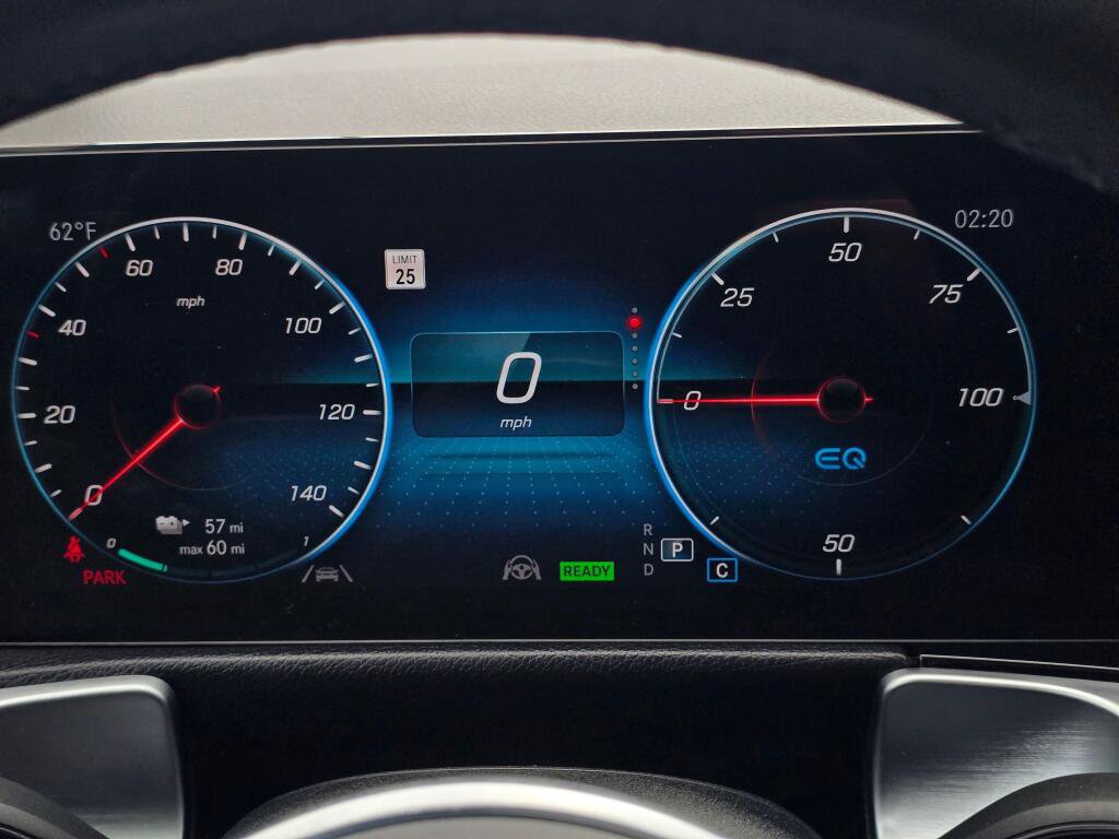 Used 2023 Mercedes-Benz EQB 300 4MATIC w/ Driver Assistance Package image 39