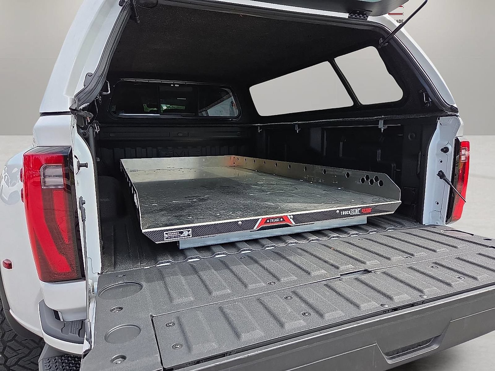 Used 2025 GMC Sierra 3500 Denali Ultimate AWD/4WD image 18