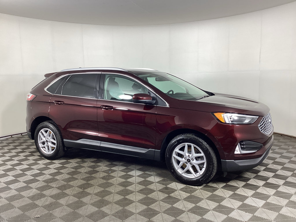 Used 2024 Ford Edge SEL w/ Convenience Package