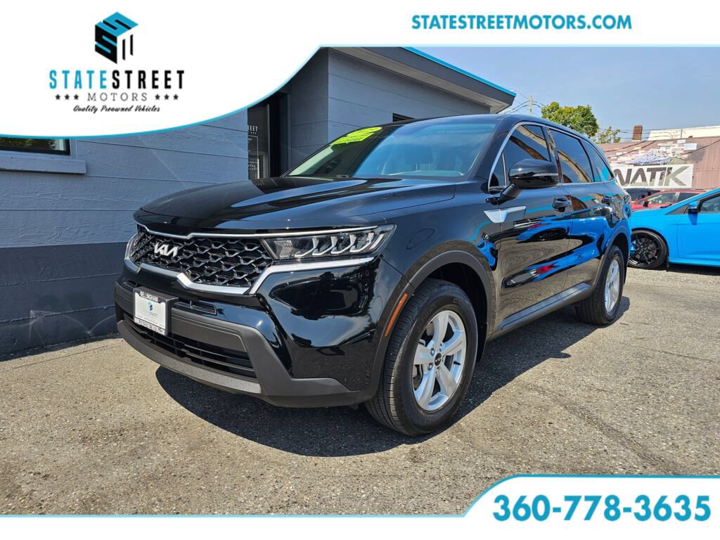 Used 2023 Kia Sorento LX AWD/4WD image 1