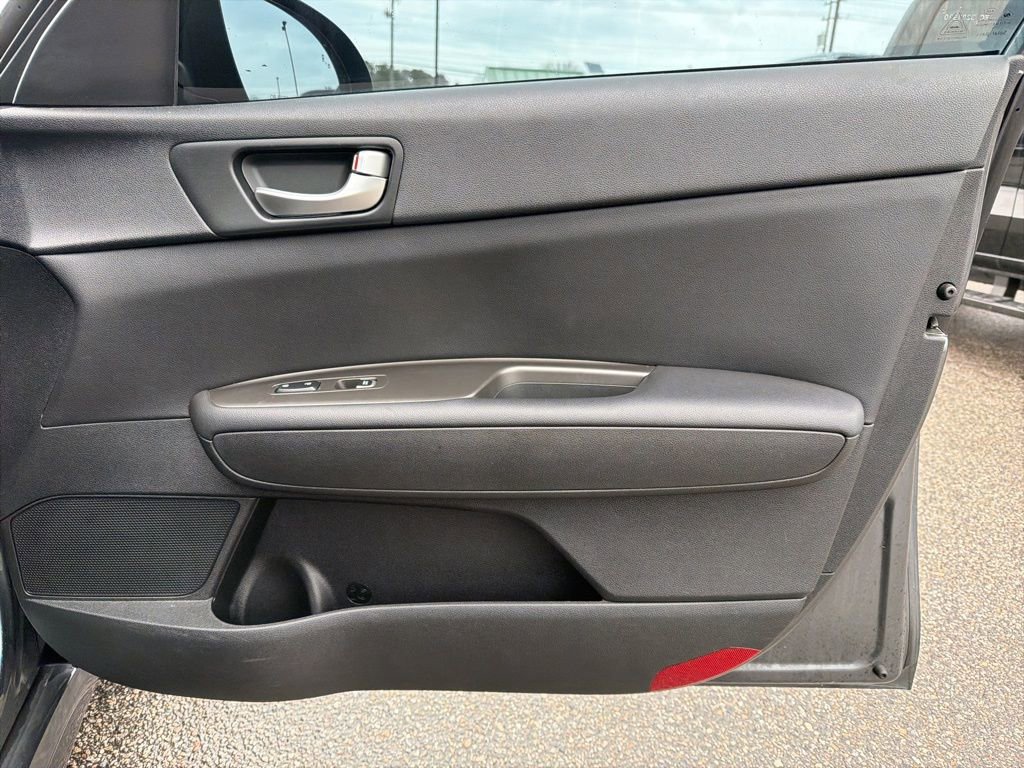 Used 2020 Kia Optima SE image 30