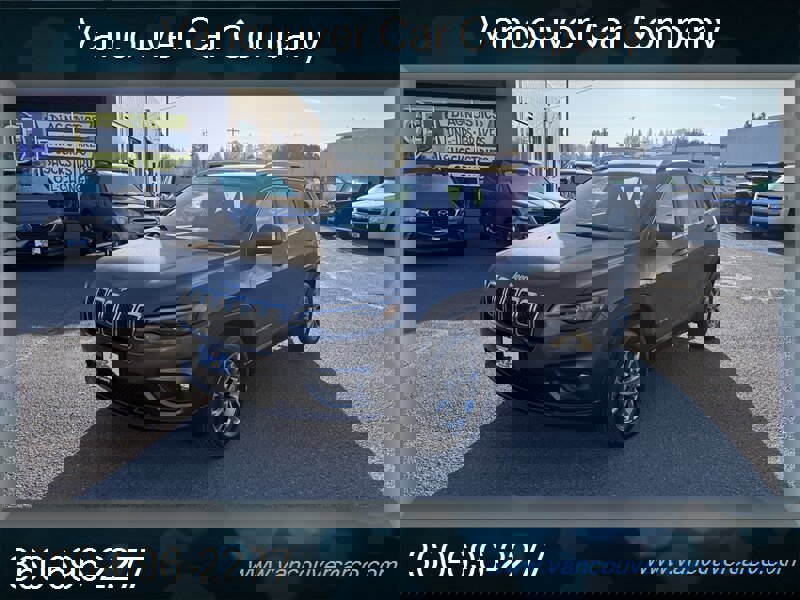 Used 2019 Jeep Cherokee Latitude Plus w/ Cold Weather Group image 3