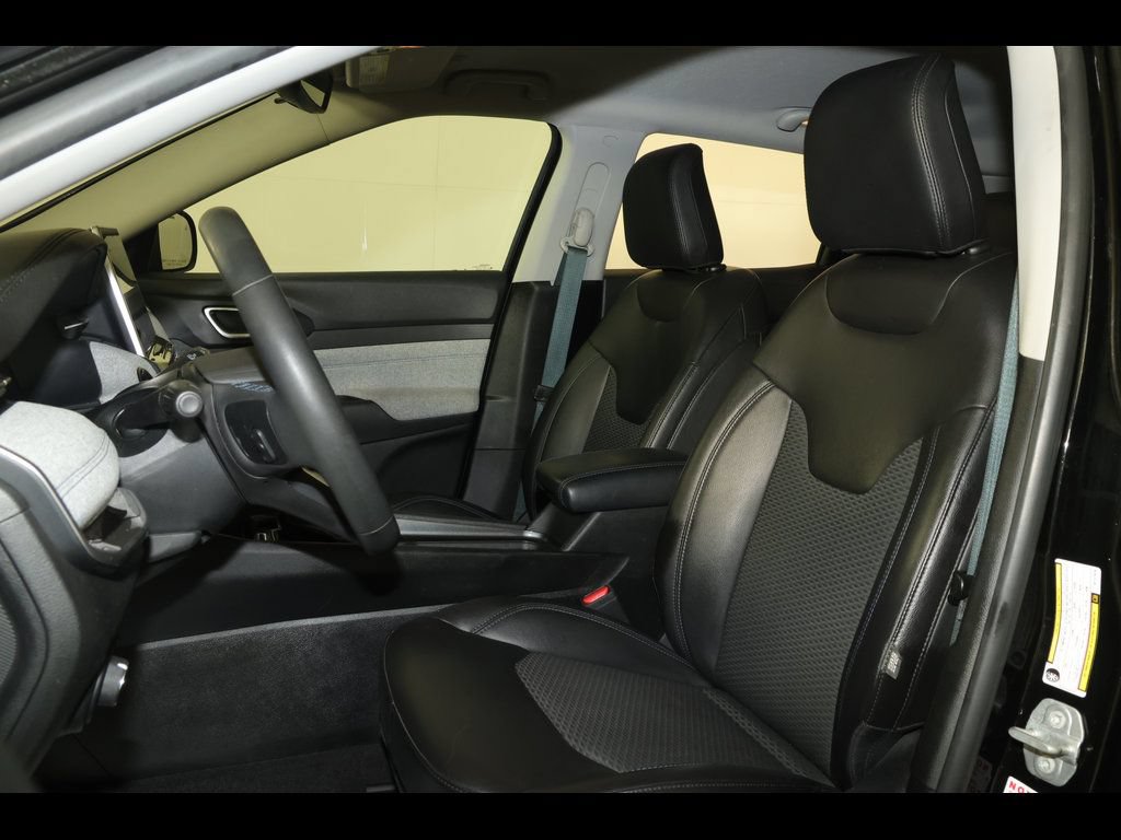 Used 2022 Jeep Compass Latitude AWD/4WD image 15