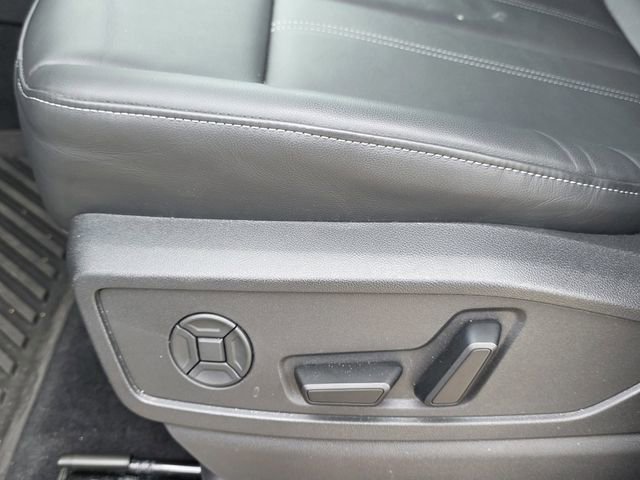 Used 2025 Audi Q5 Premium Plus w/ Premium Plus AWD/4WD image 19