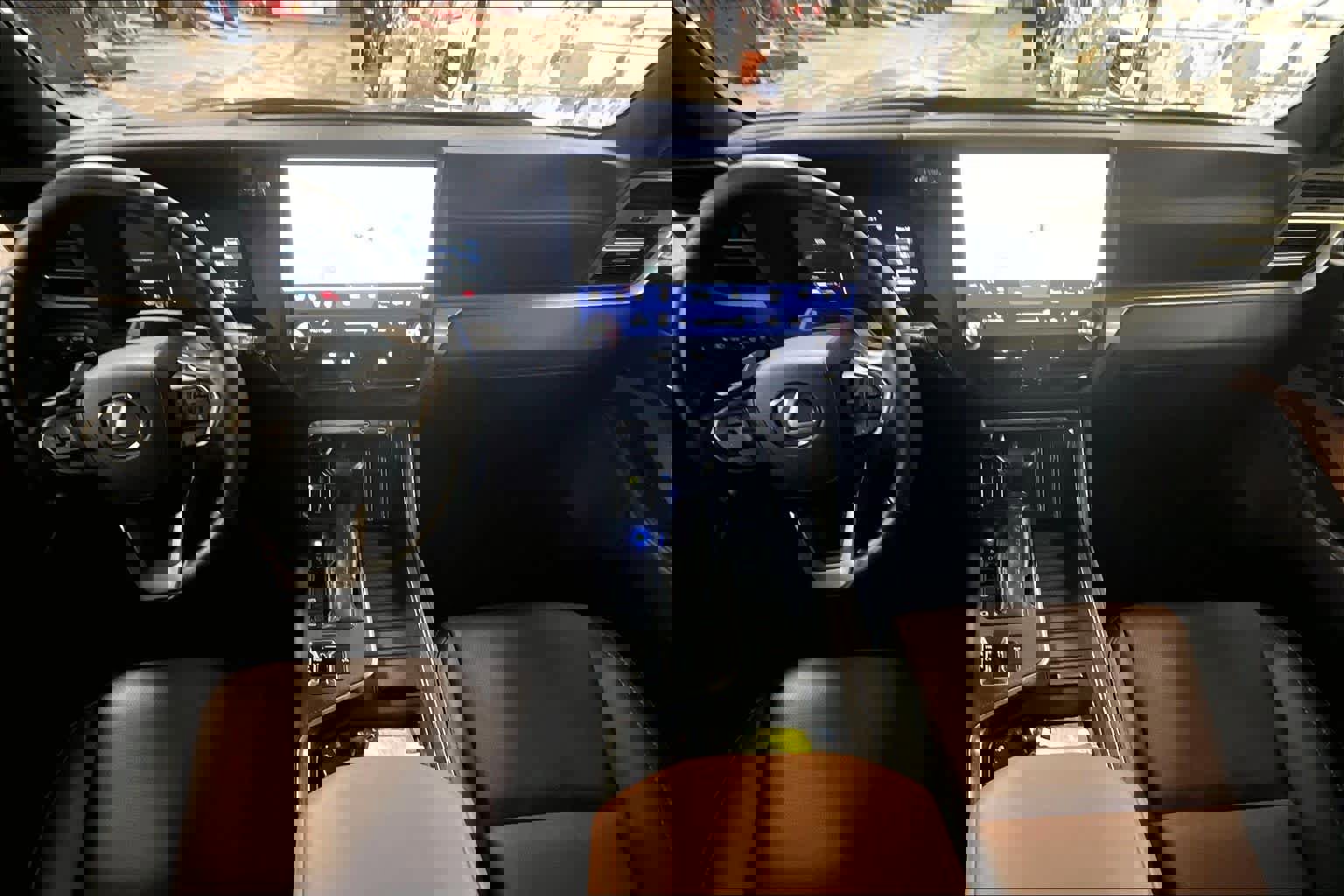 Used 2024 Lexus GX 550 w/ Accessory Package (Z1) image 15