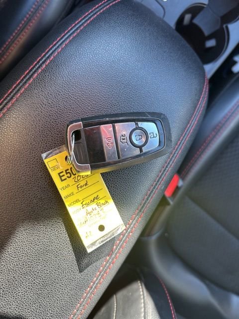 Used 2025 Ford Escape ST-Line image 18